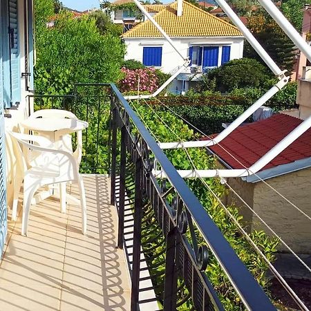Lourantos Bayside Apartments 바티 외부 사진