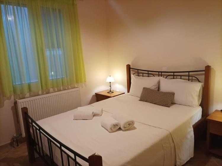 Lourantos Bayside Apartments 바티 외부 사진