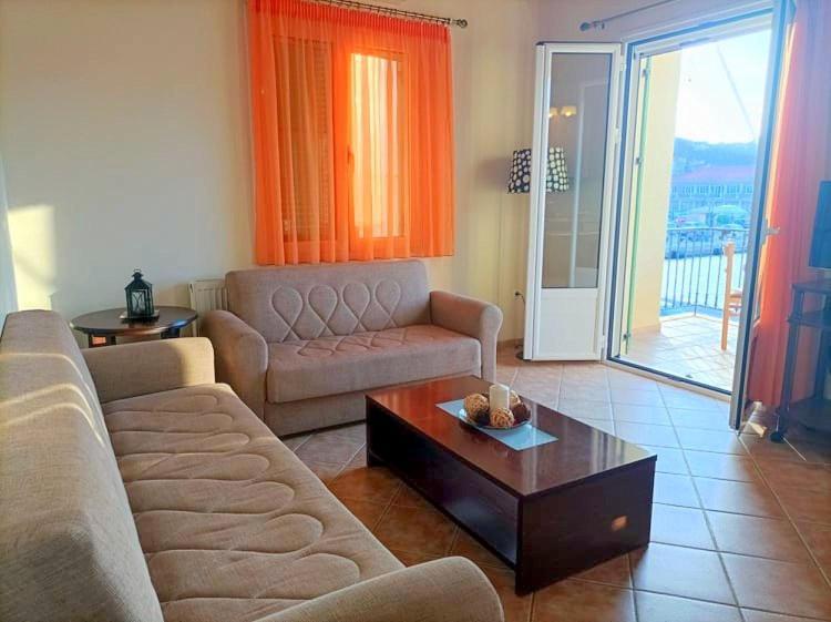 Lourantos Bayside Apartments 바티 외부 사진
