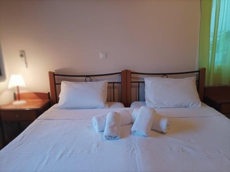 Lourantos Bayside Apartments 바티 외부 사진