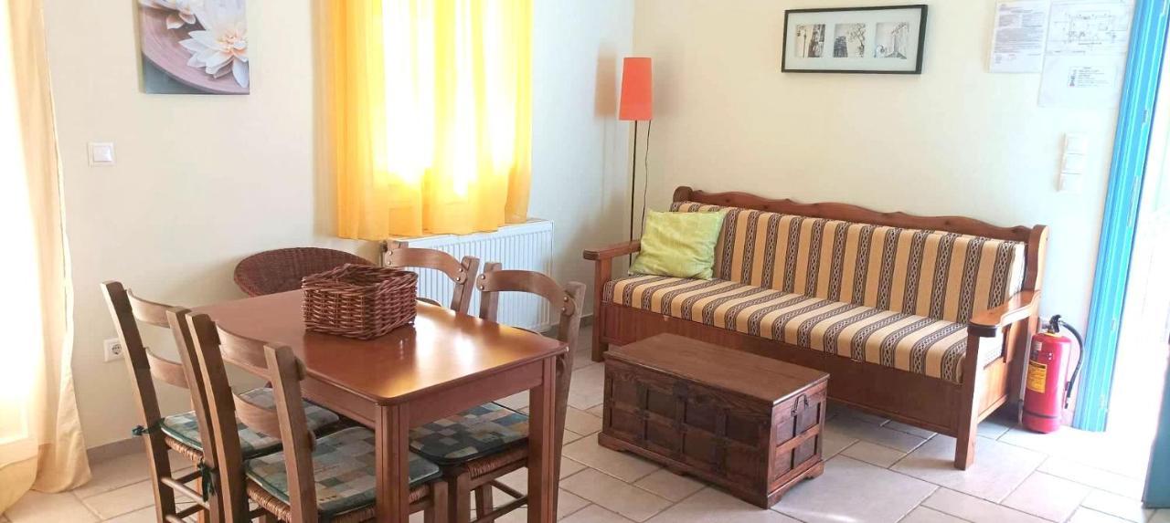 Lourantos Bayside Apartments 바티 외부 사진
