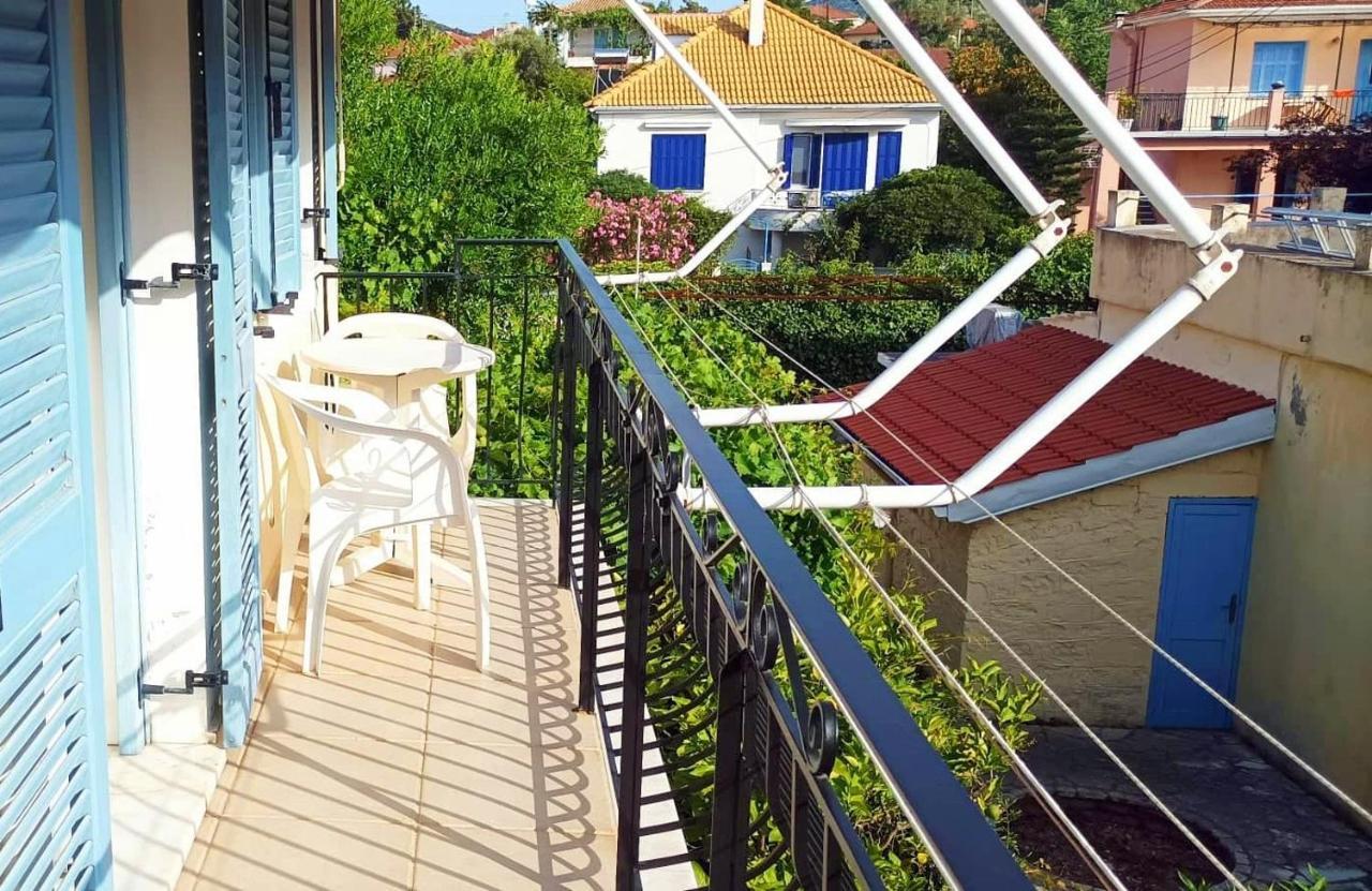 Lourantos Bayside Apartments 바티 외부 사진