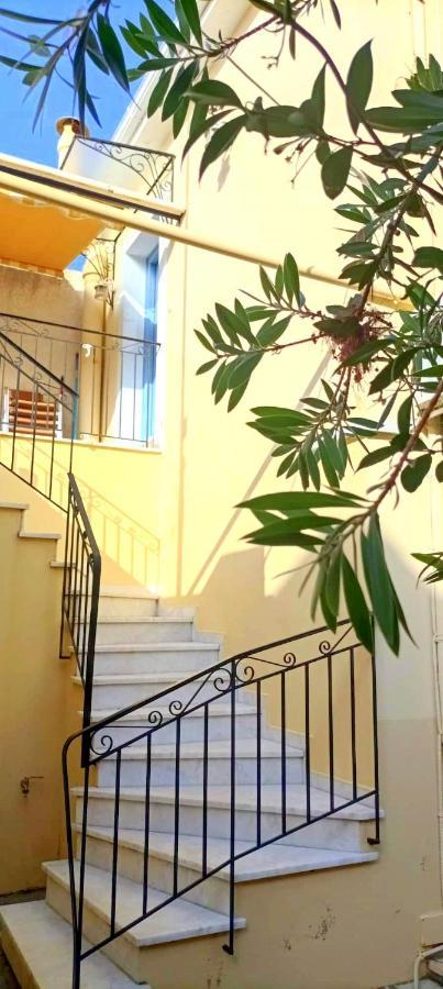 Lourantos Bayside Apartments 바티 외부 사진