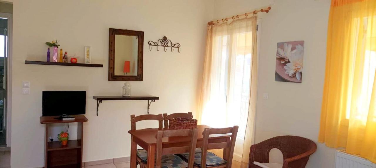 Lourantos Bayside Apartments 바티 외부 사진